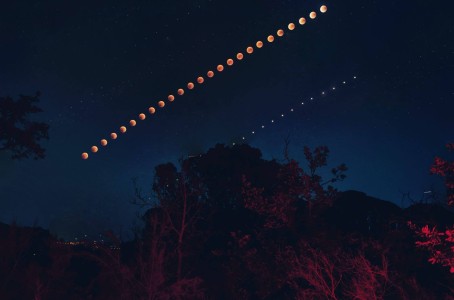 Eclissi Luna 27072018 - Time Laps by Lorenzo Martinelli - Nikon D5300 - 35mm F-5.6 ISO 400